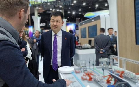 ��Ϊ����ҵ���ֻ����������������2023��չ��������������ҵ�з���Ƽ�������Ӧ���ֻ�