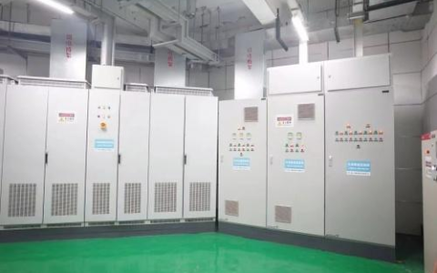 �Ĵ���������20�������ڵ����Զ�������